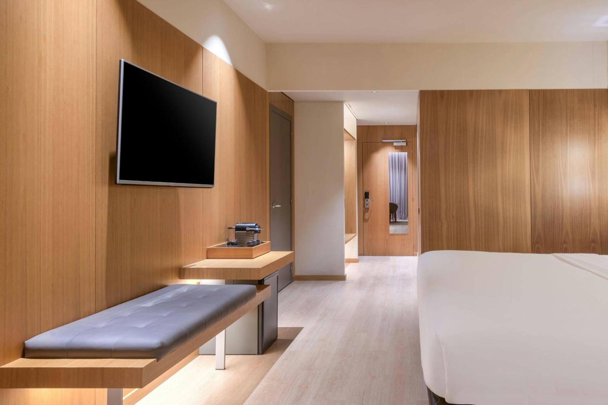 Hotel Ac Diagonal L'illa By Marriott